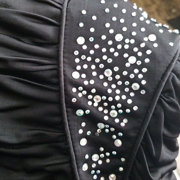 Dress - Picture 3 of 3